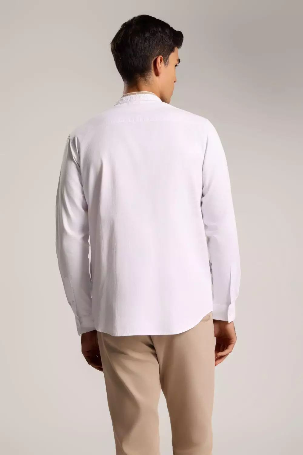 MOC Kemeja Koko Lengan Panjang Pria Hisnan - White