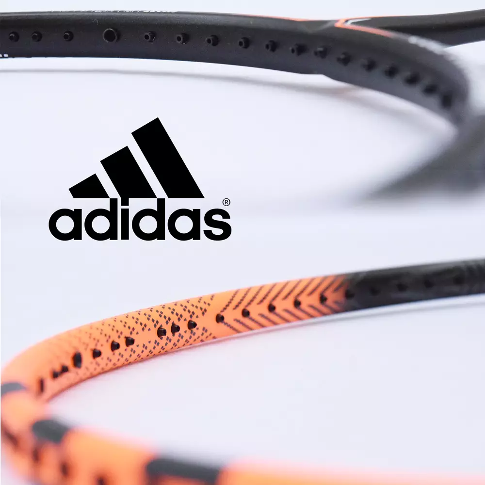 Paket Raket Badminton Adidas Uberschall F09.2 dan Senar Adidas wucht P67.1