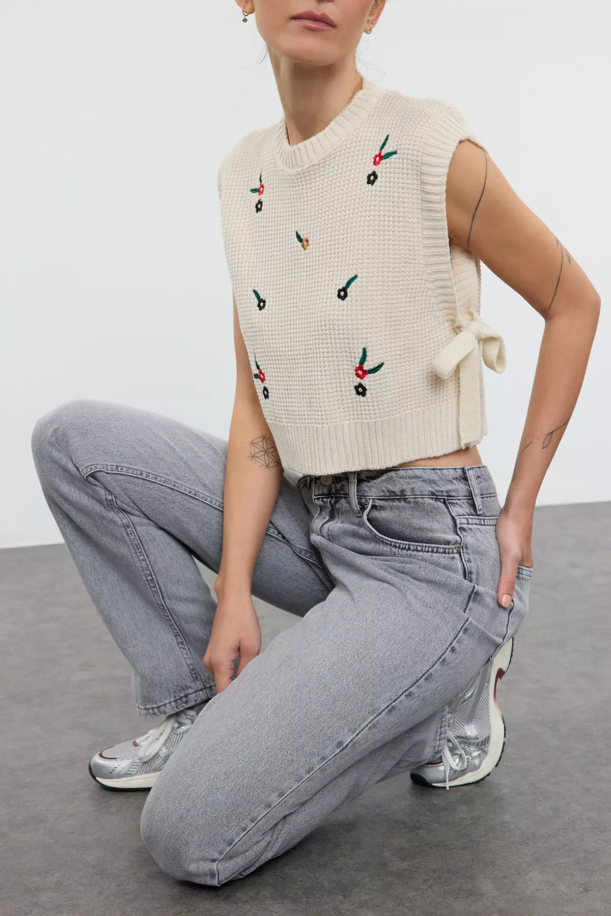 Knitwear Ecru Sweater - Embroidered, Tedaw25Sv