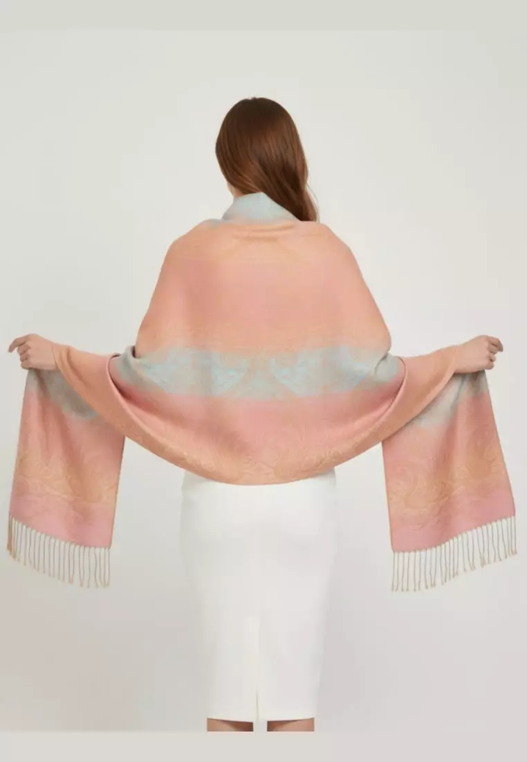 Aksesoris Wanita Reversible Viscose Arabesque Weave Pattern Pashmina Shawl Syal Gradasi Wanita Peach Mist