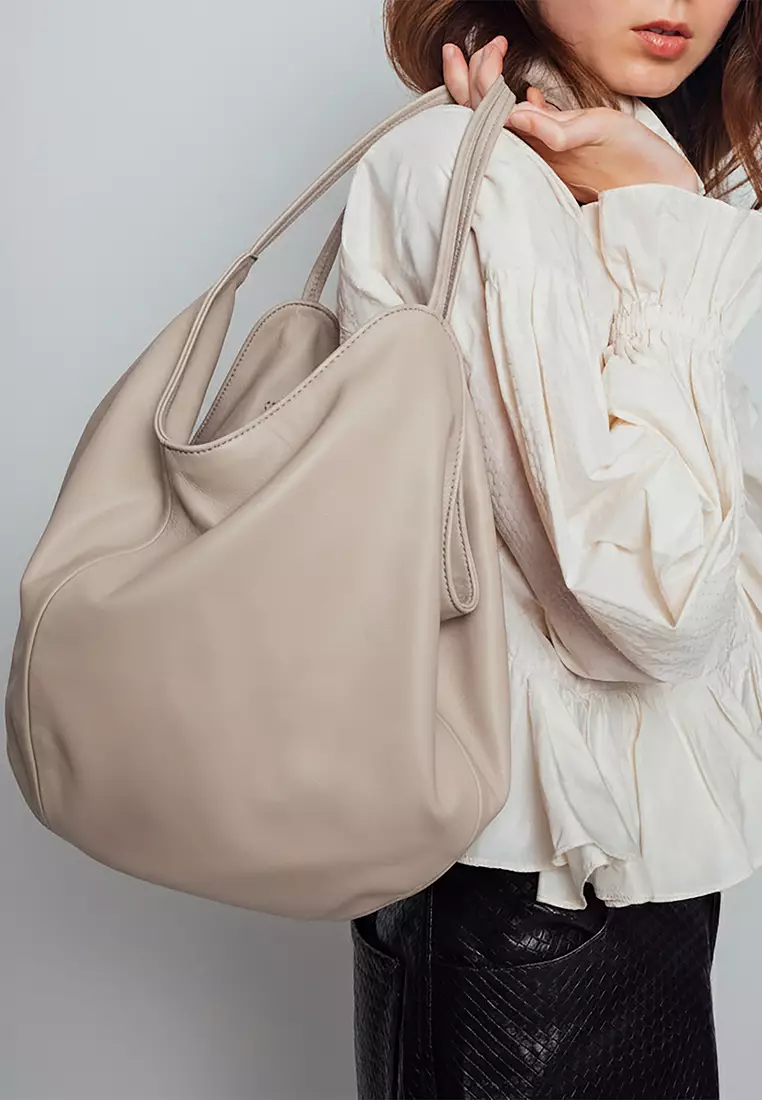 Balloon Hobo Bag - Milkshake Latte