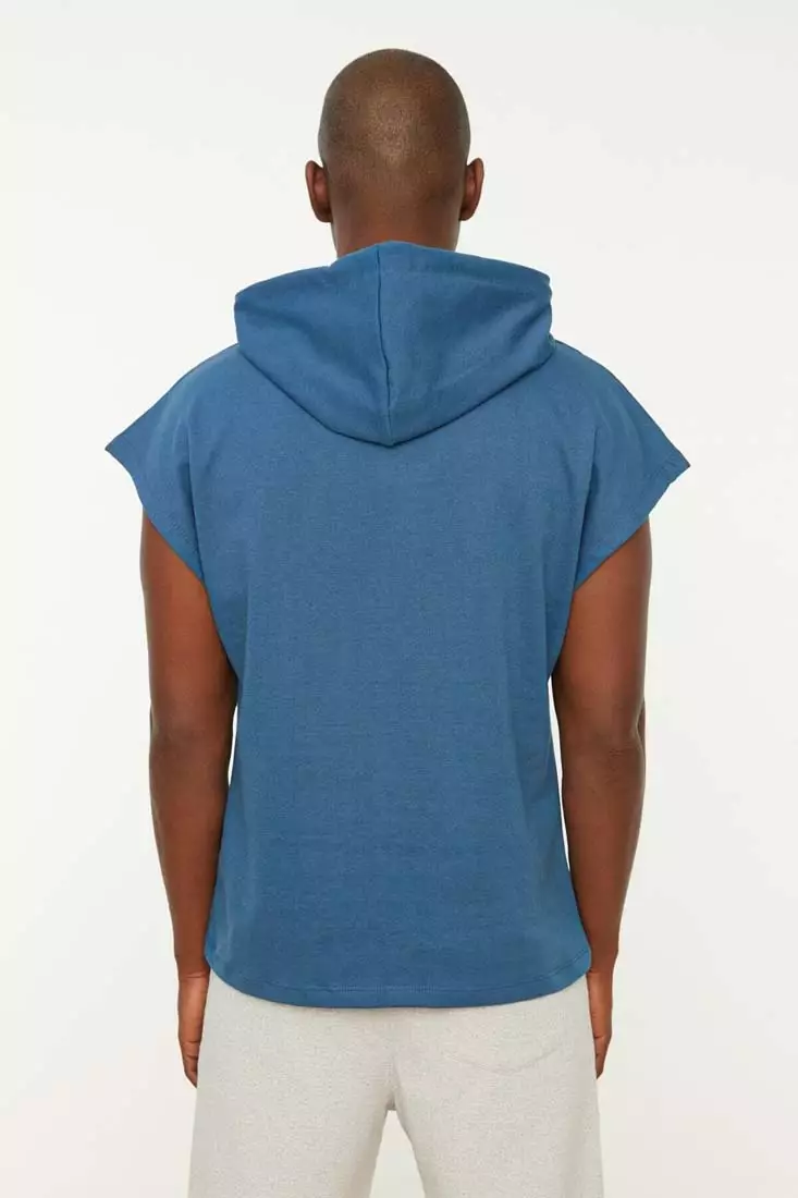 Trendyol IndigoMen's Oversized/Wide-cut Short Sleeves Plain T-Shirt with a  Hoodie 2024, Buy Trendyol Online