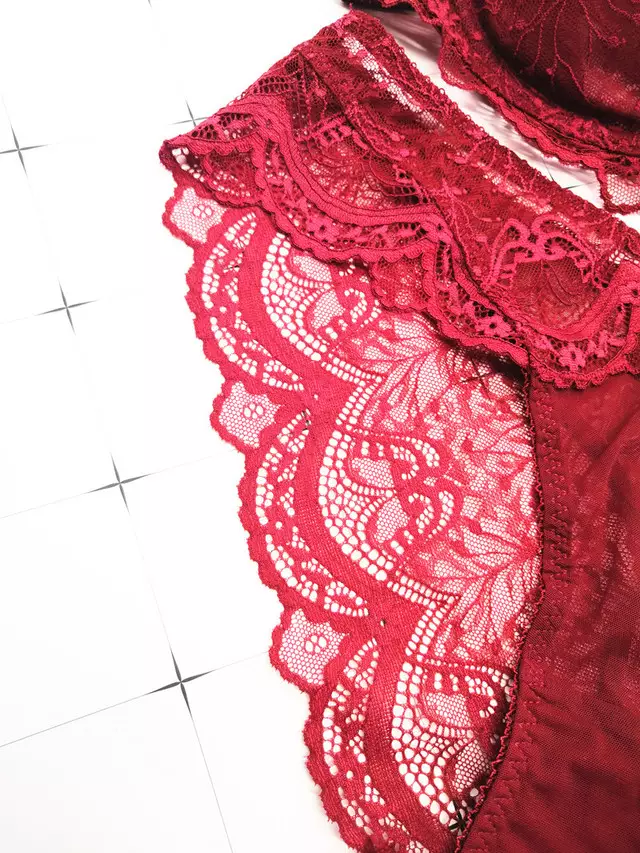 Lace Ultra-Thin See-Through Underwire Bra with Panty Set CA123109DGRD