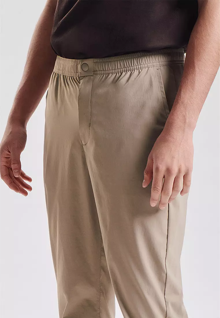 Essentials Lite Move Slim Fit Pants