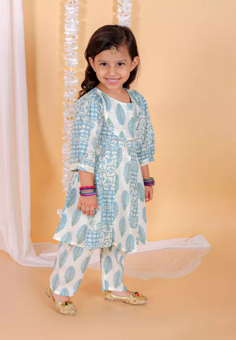 Neeldhara 女孩花卉印花 Anarkali Kurta 套装