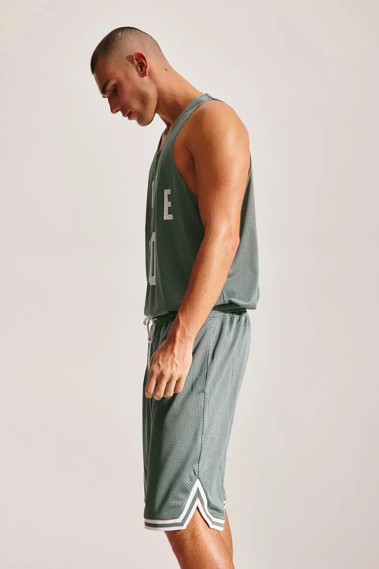 Jual H&M DryMoveâ„¢ Basketball shorts Original 2025 ZALORA