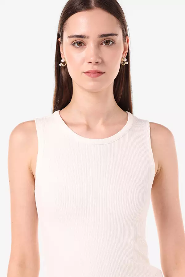 Minimal Desta Top White Warna White