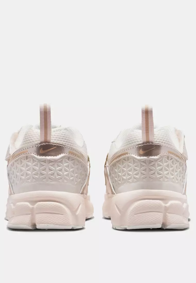 Vomero 5 Little Kids' Boys Shoes With Reflective Design Accents