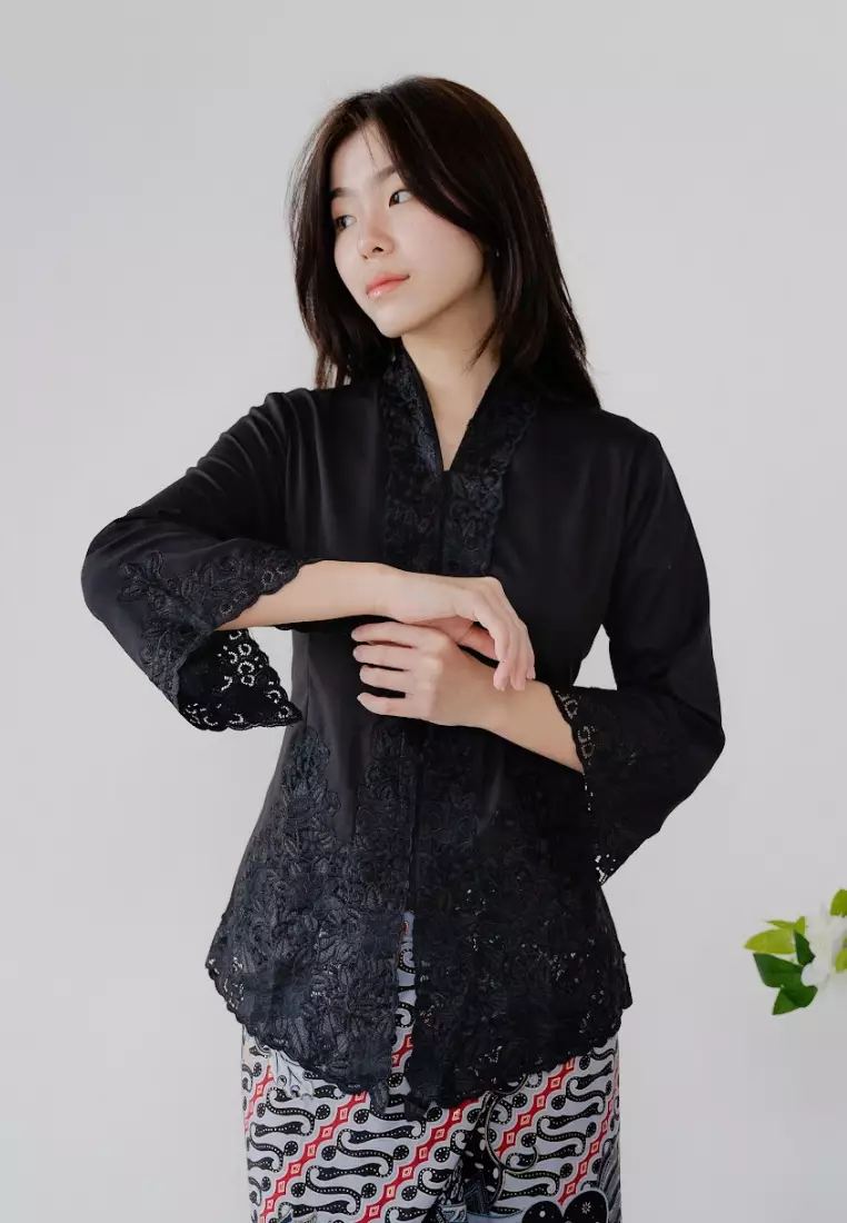 Mora long sleeve kebaya