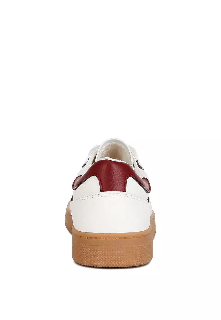 Sepatu Kets Putih & Merah untuk Sehari-hari