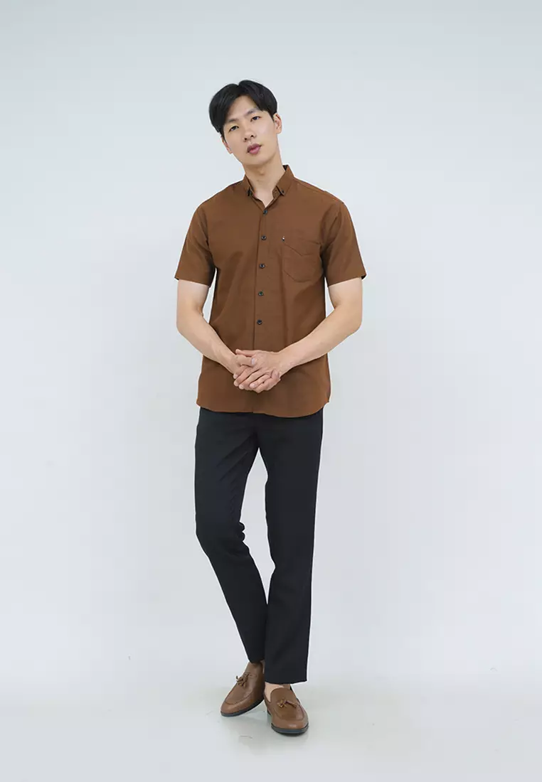 Kemeja lengan pendek pria formal slim fit brown houseofcuff