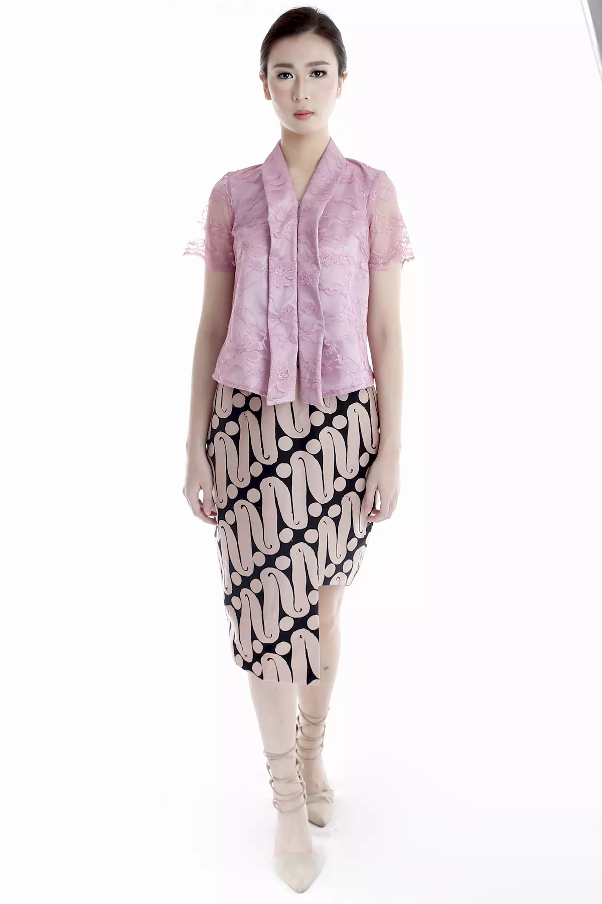 Menik Dusty Pink Kebaya