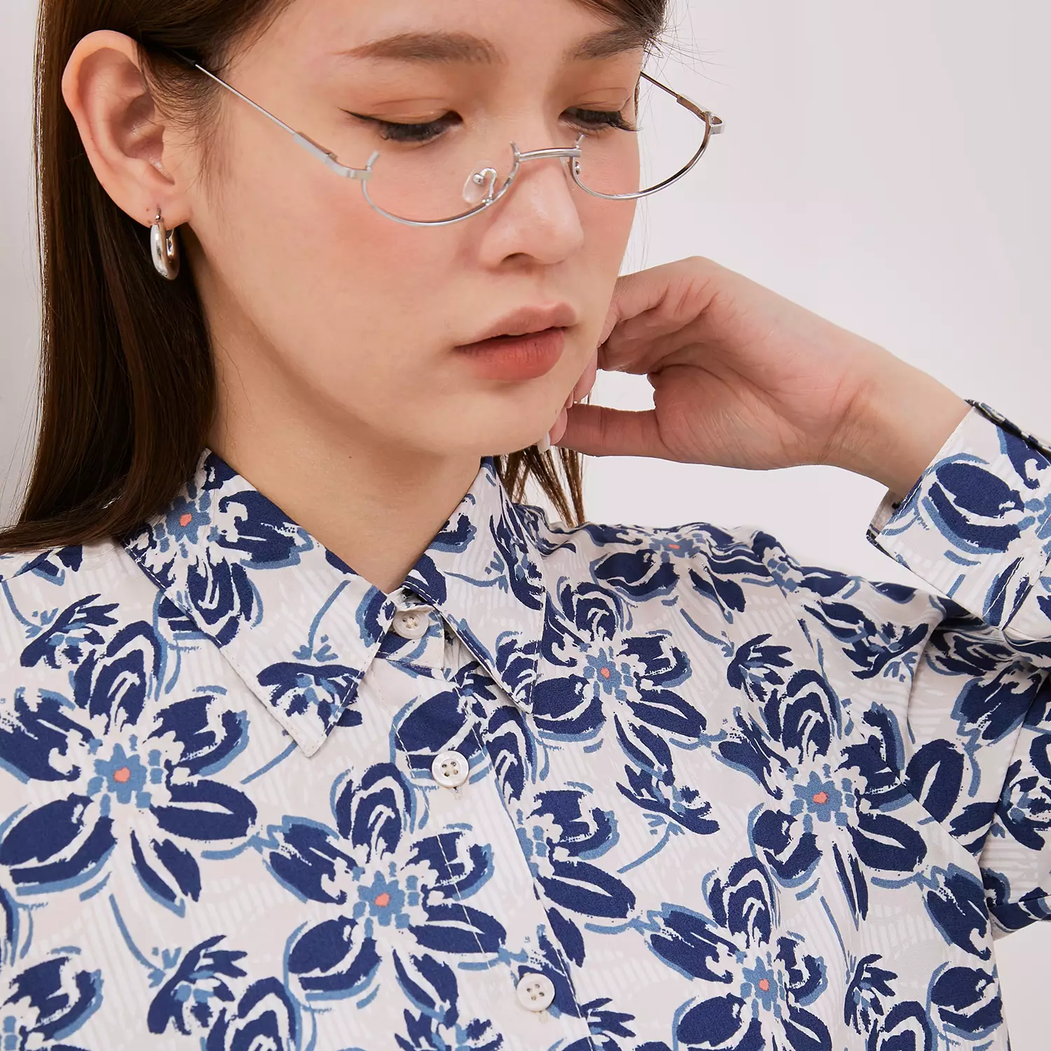 DUST Kemeja Flower Aster Navy ECOVERO™️(D.116464)