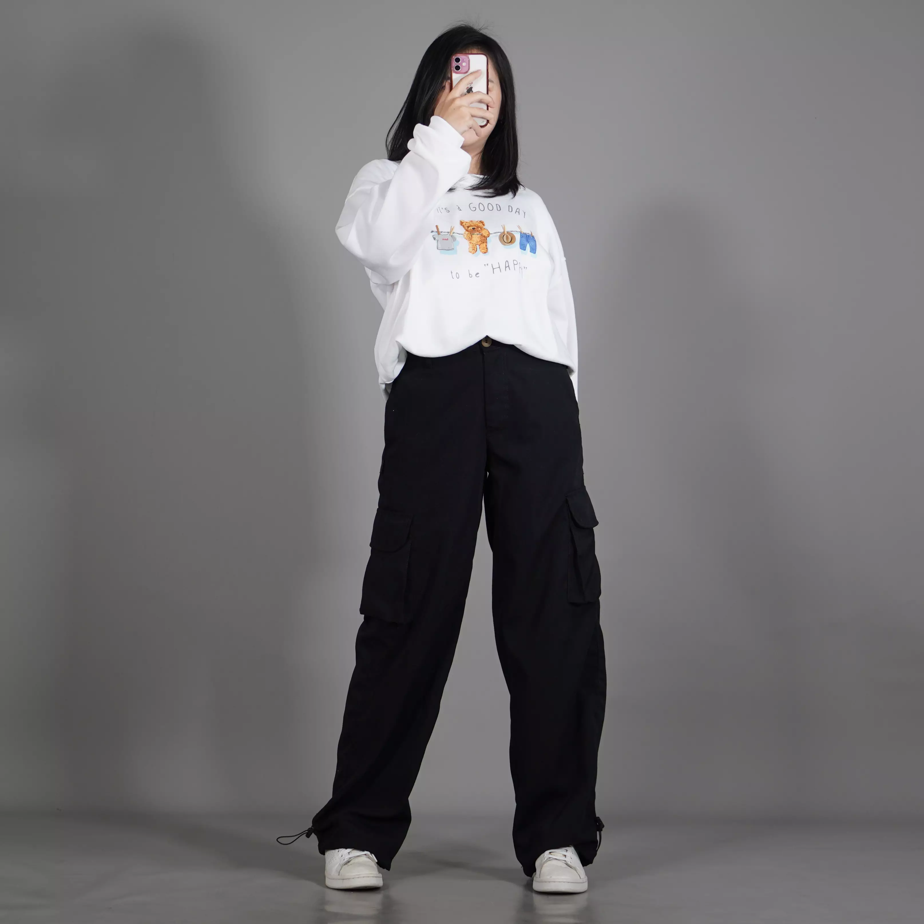 HAPPY Sweater Anime Crewneck Sweater Wanita Sweater Putih Sweater Hangat - Putih