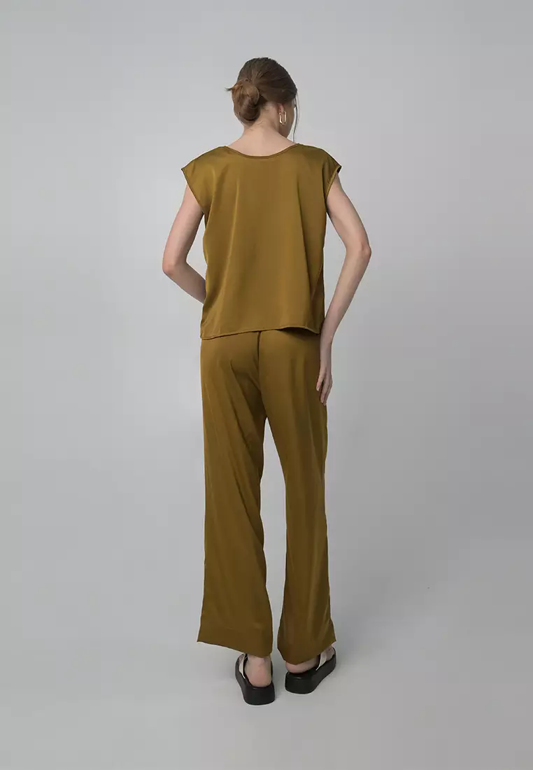 Auckley Sleeveless Top And Pants