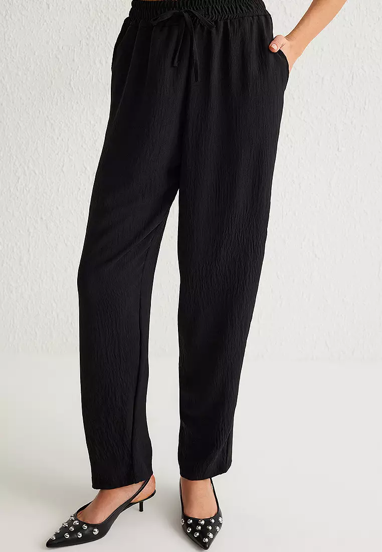 Black Sleeveless Blouse And Elastic Waist Wide Leg Trousers Woven Top Bottom Set