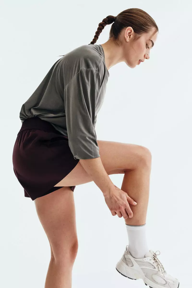 Double-layered sports shorts