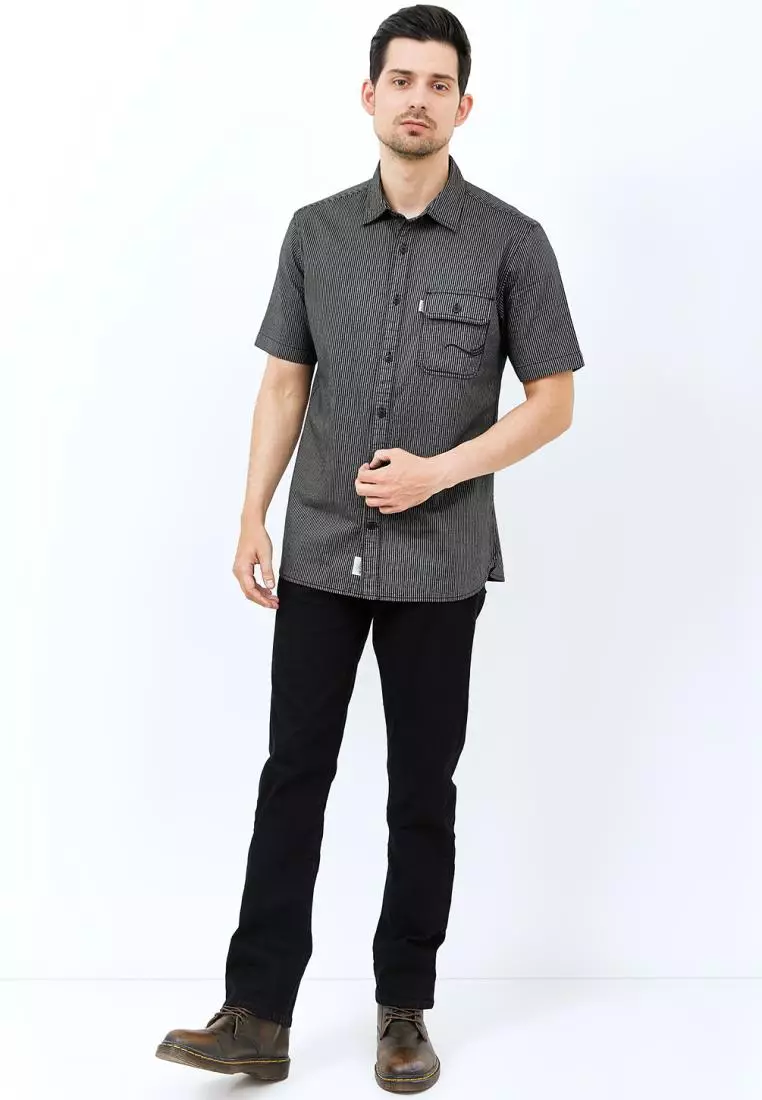 Used 1968 - Juan Kemeja Pria Lengan Pendek