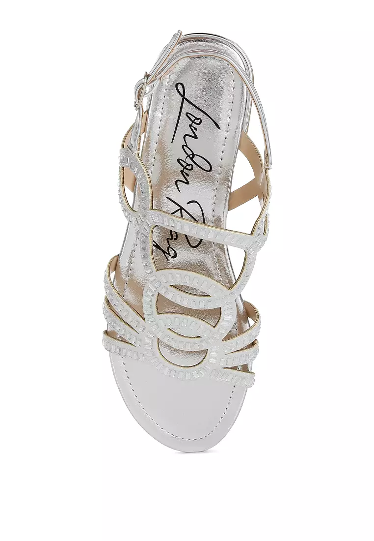 Sandal Datar Berlian Imitasi Detail Potongan Warna Perak