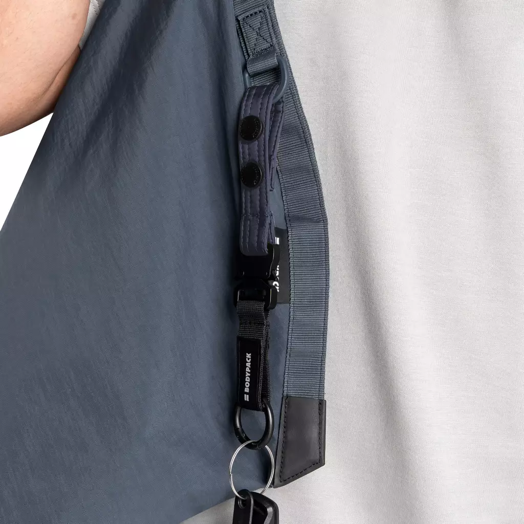 Beetle Keychain Aksesoris Gantungan Kunci Durable Praktis - Navy