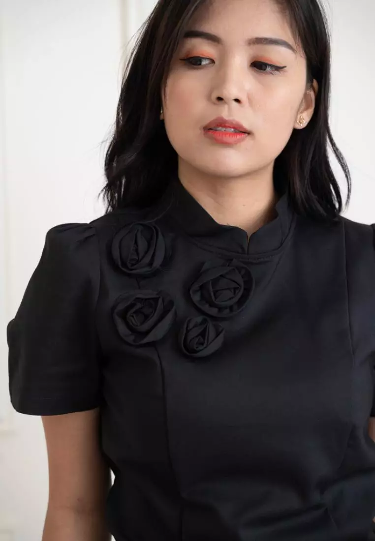 LIMITED EDITION DESIGNER POP OUT FLORAL TOP