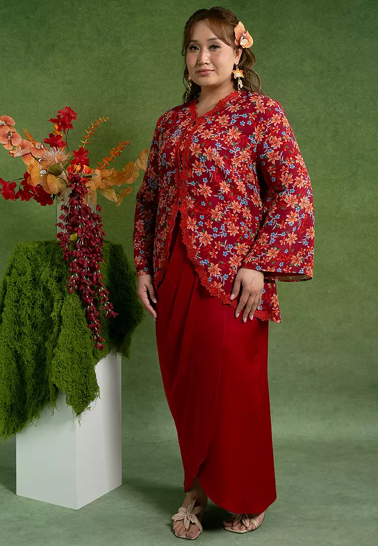 Naqiyah 加大碼 Kebaya 套裝