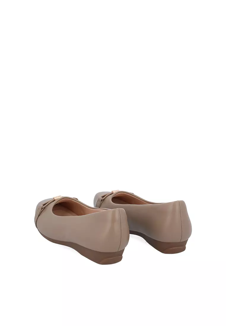 Khaki Lila Bow Pumps