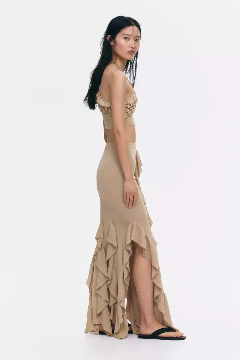 Flounced knitted skirt
