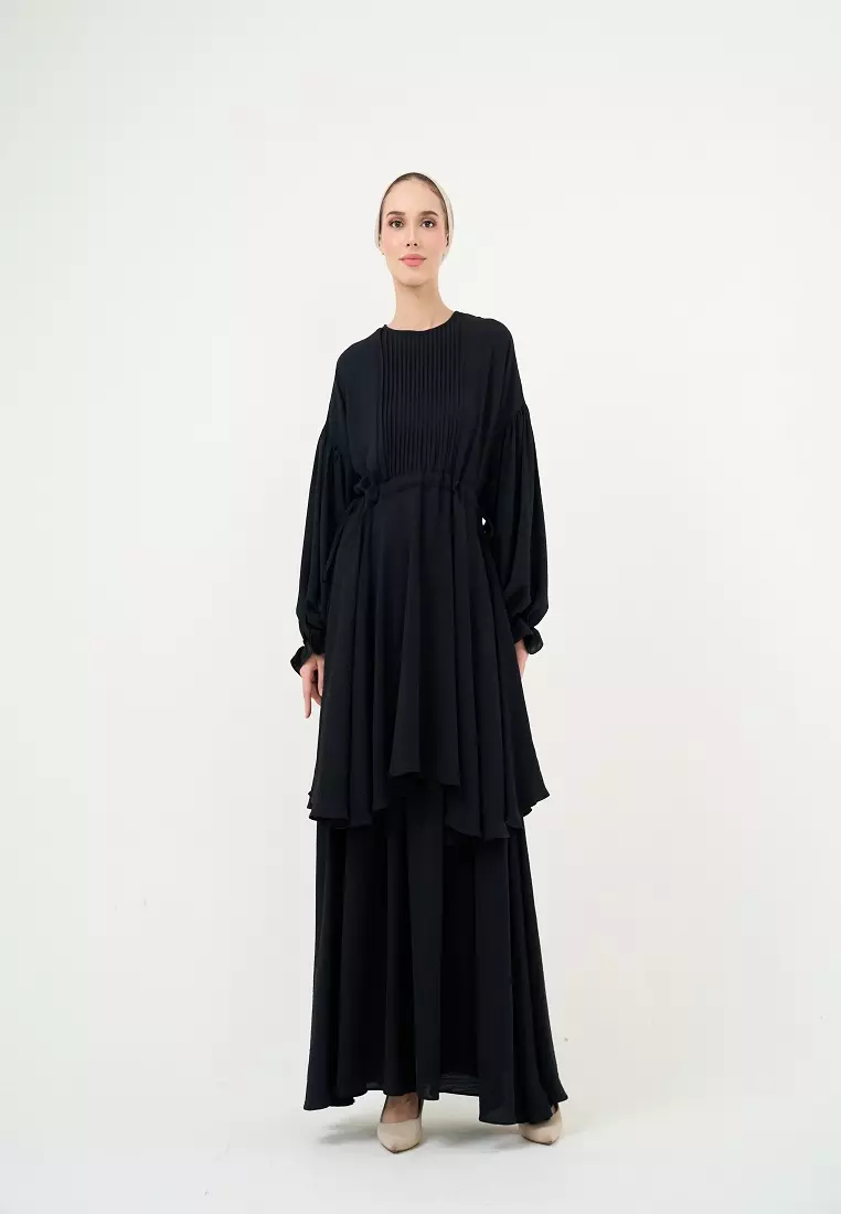 Ariana Abaya Black
