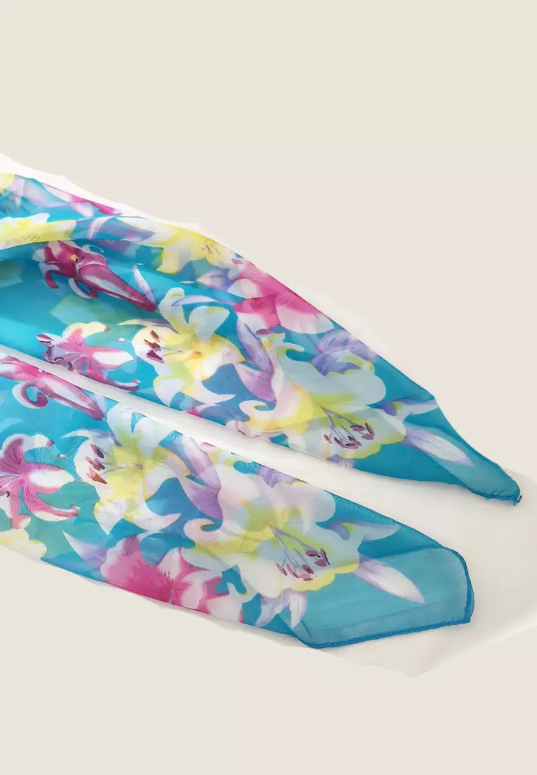 Aksesoris Scarf Wanita Floral Silky Square Chiffon Scarf Segi Empat Ukuran Kecil Blue & Multi