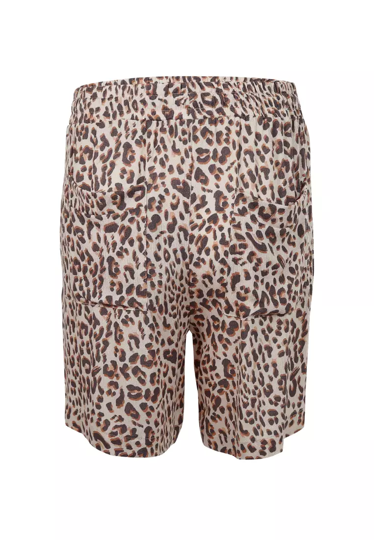 Celana pendek serut sablon leopard yang nyaman