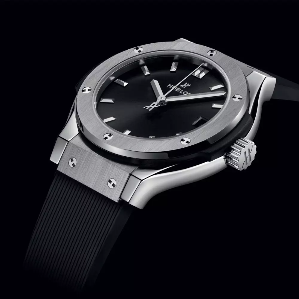 Classic Fusion 33 - 581.NX.1470.RX Titanium