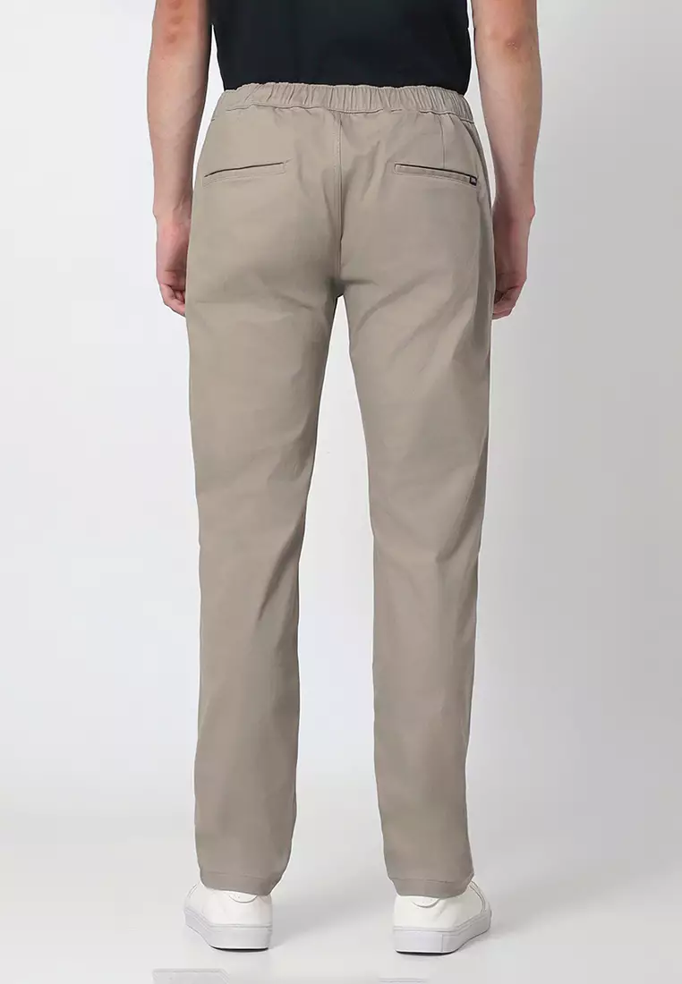 Celana Panjang Chinos Pria Reguler Fit BRISTOL KHAKY Celana Chino Pria Reguler Fit