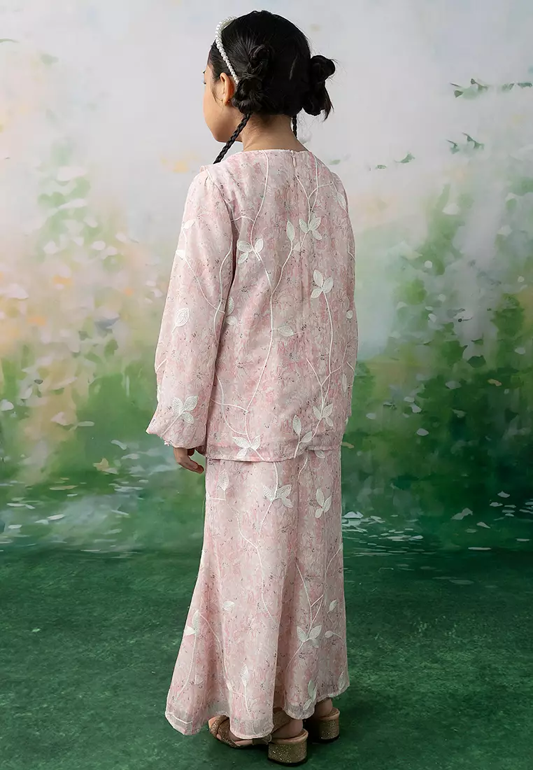 Rosé Embroidered Kurung with Lace Set