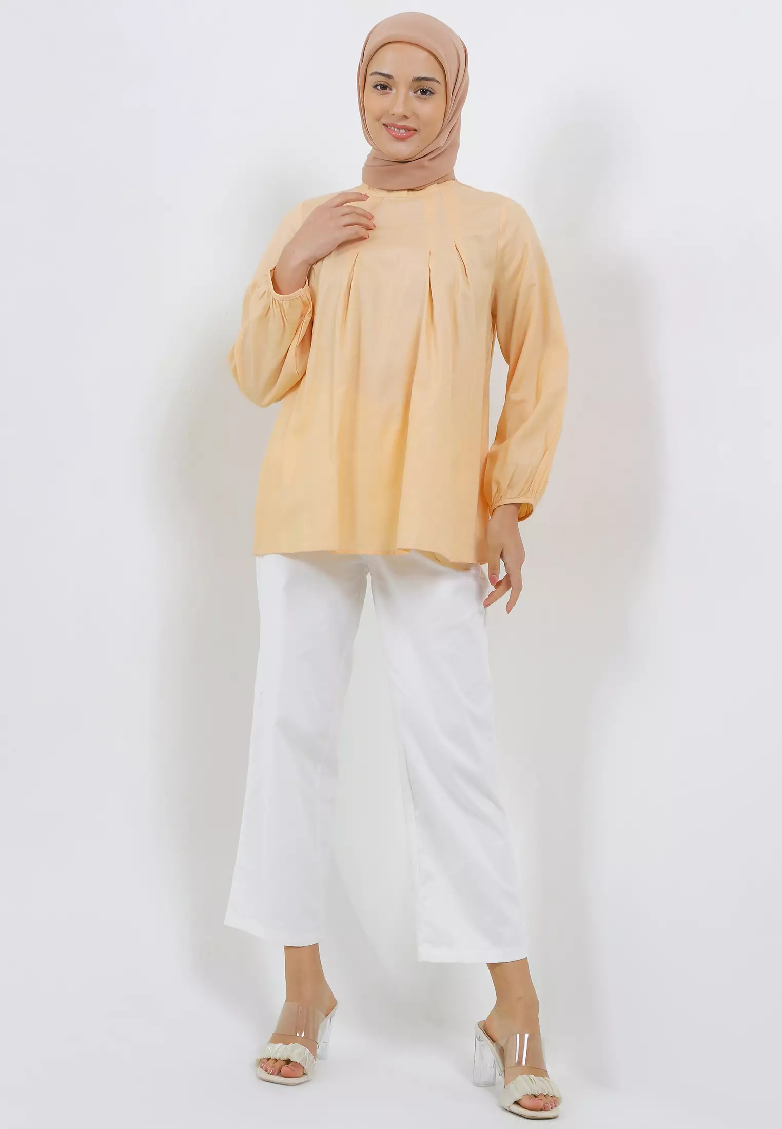 MFMW Lexima Atasan Blouse Cream