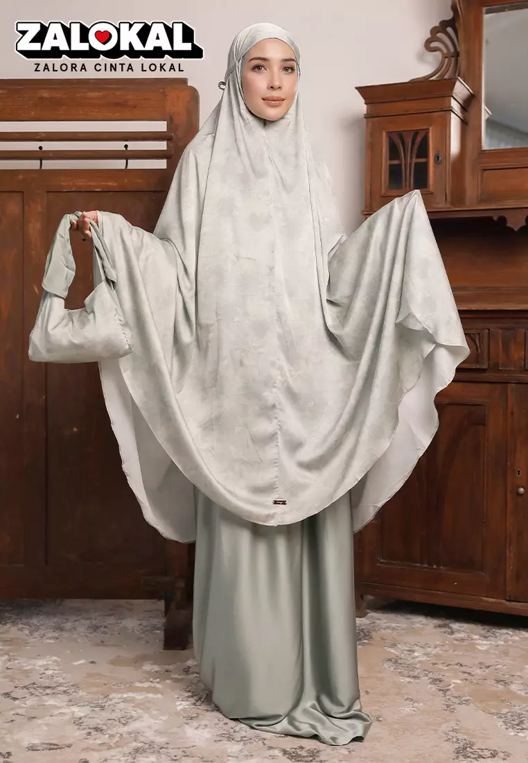 Lesti Prayer Set in Green Chrysant (Lozy x Lesti Kejora)