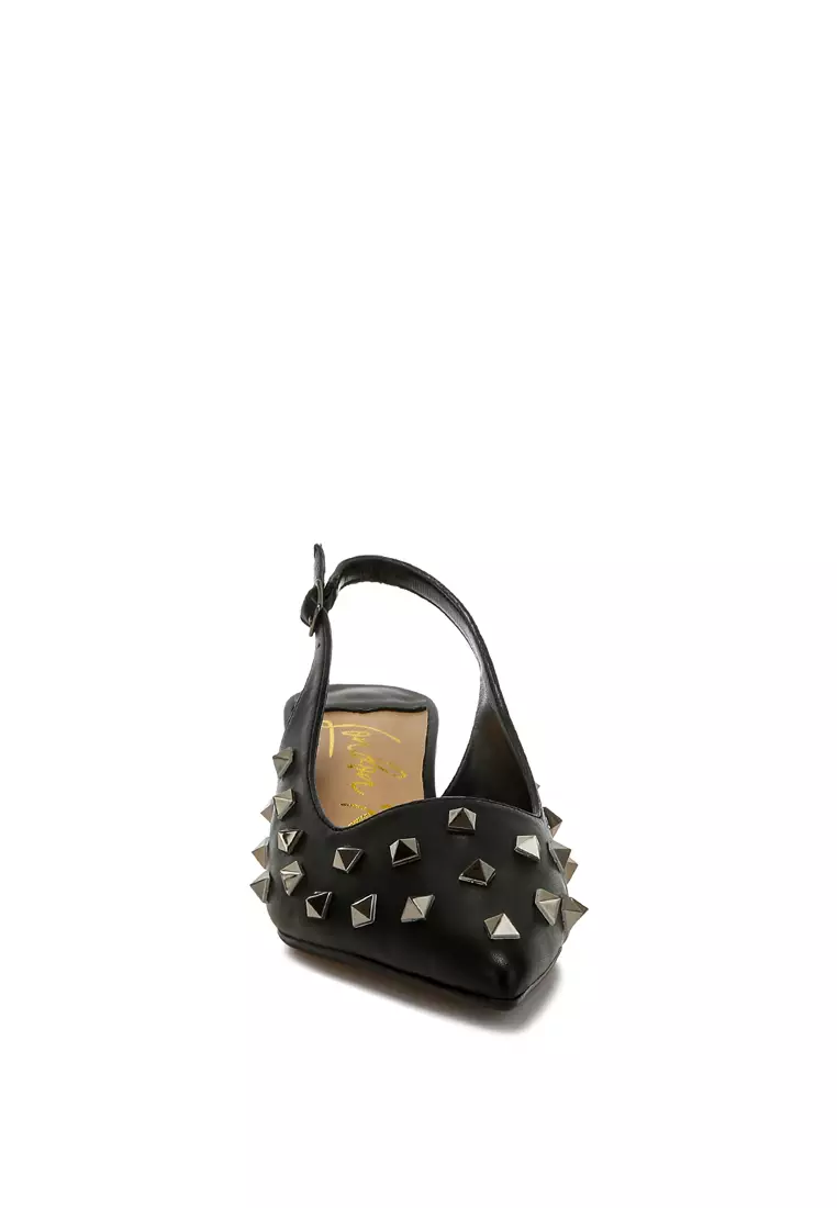 Sepatu hak anak kucing berhias stud berwarna hitam