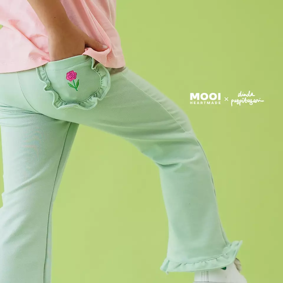 Mooi X Dinda Puspitasari Celana Panjang Anak Perempuan Yumna Pants Ruffle - Pink Blossom