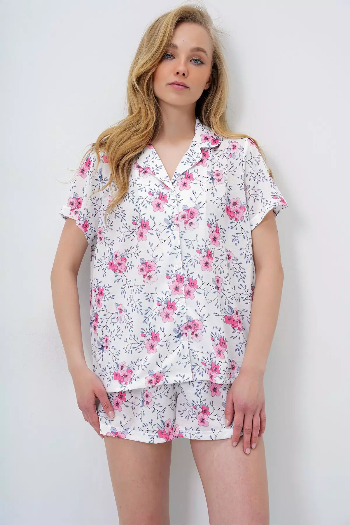 Women's Gray Pink Floral Pattern Knitted Cotton Shirt And Shorts Pajamas Set Pjm-X13886