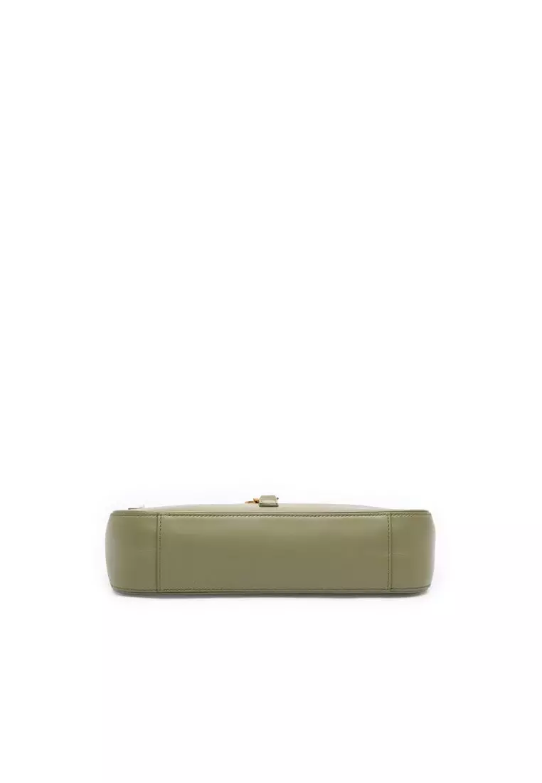 Pre-Loved Saint Laurent Smooth Calfskin Le 5 A 7