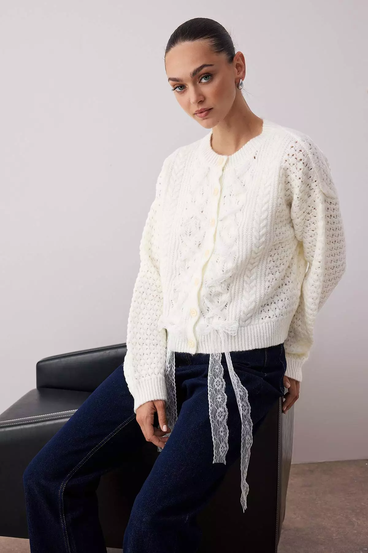 Ecru Crop Wide Pattern Hair Knit Lace Garnish Detailed Soft Textured Knitwear Cardigan
