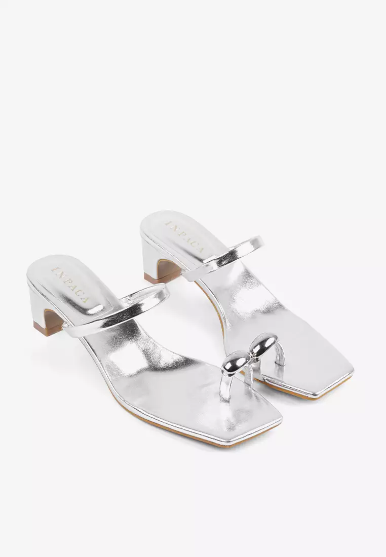 Astra Strap Low Heeled Sandals Metallic Toe-Ring Silver