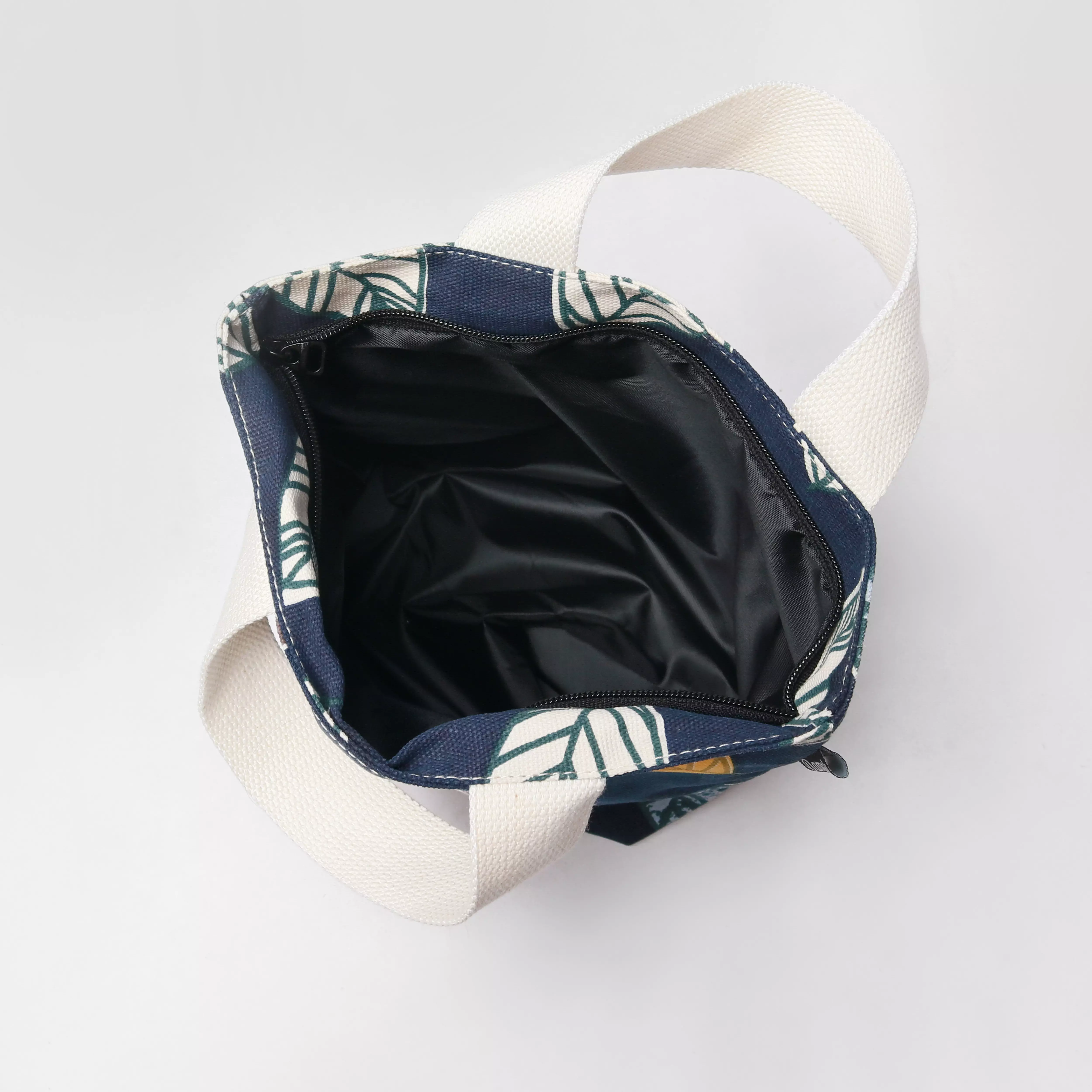 Pamole Pouch Travelling Mini Totebag Bahan Kanvas - Shara Series - Navy Leaf