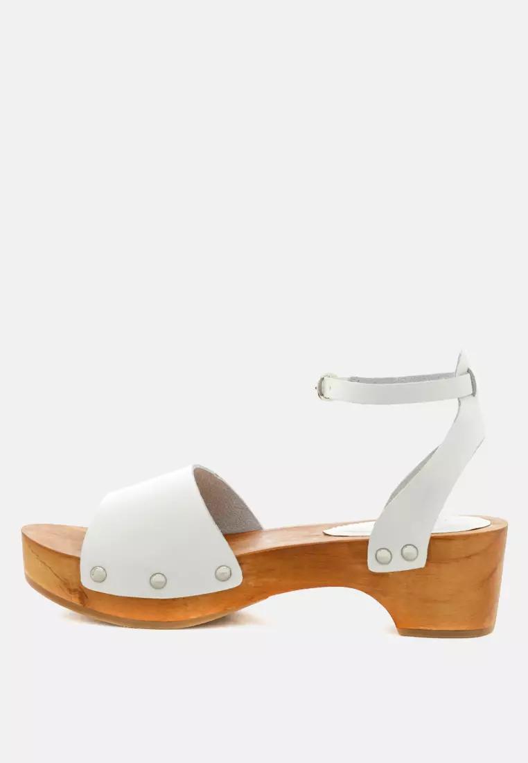 White clogs wooden heel top