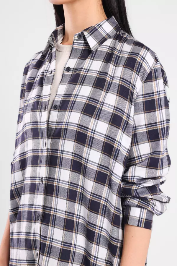 MINIMAL - Anelle - Kemeja Flanel Wanita Motif Kotak - Black Colour Black