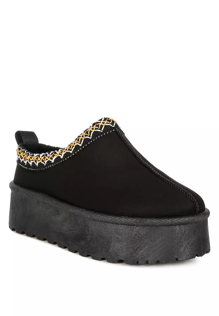 Embroidered Platform Classic Slip-On in Black