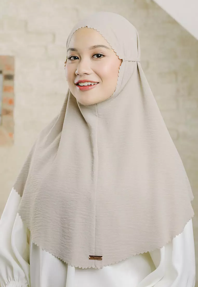 Biyya Instan Lasercut (Bergo Crinkle) Cream Almond