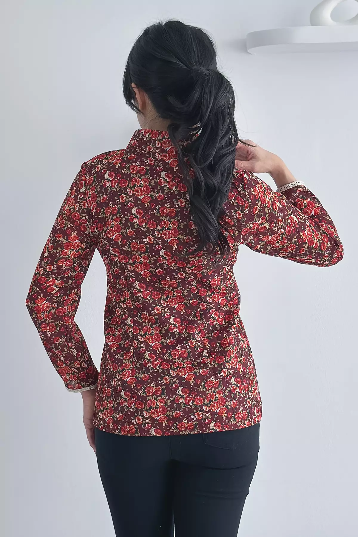 Jeng Dipha Kembangan Cokelat Kebaya Janggan