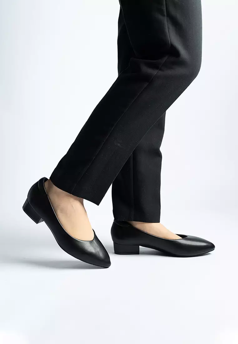 Bethany Pointed Mid Heel