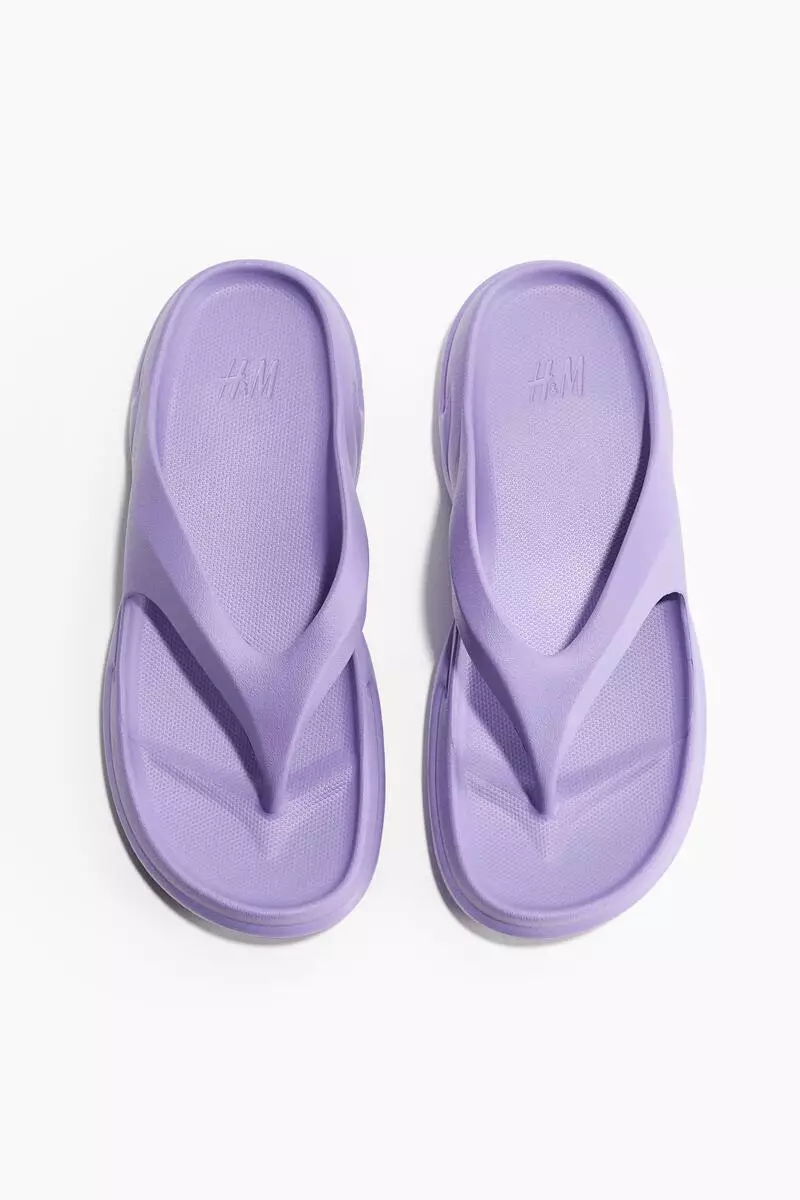 Chunky flip-flops